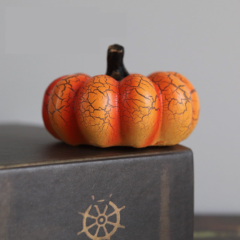 Battery-Powered Pumpkin Lantern - Safe Candlelight Effect Without Fire Risk